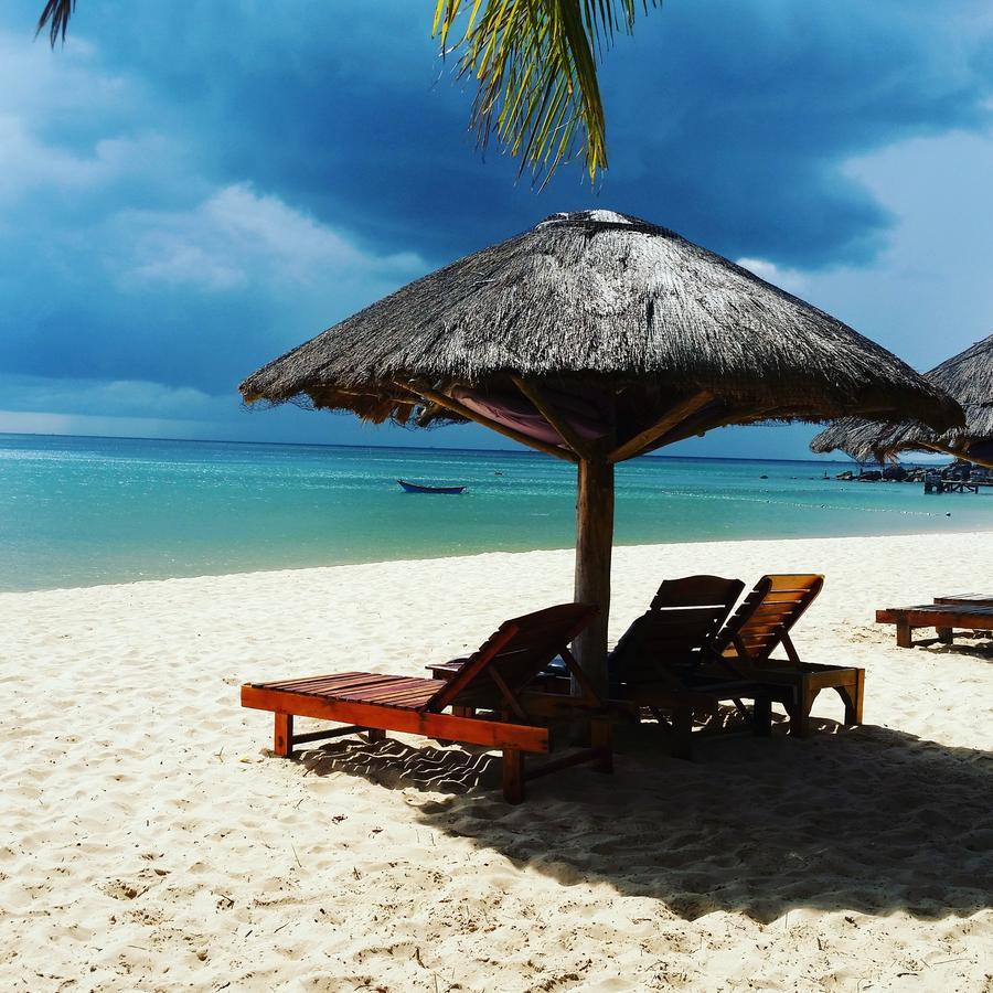 Coastal Village Beach Resort Phu Quoc Esterno foto